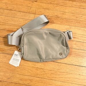 NWT Lululemon Everywhere Belt Bag